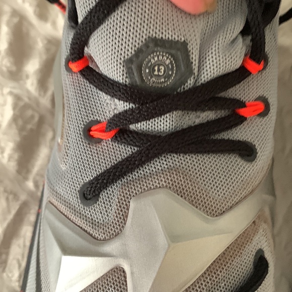 Lebron James space Jam limited edition collectable runners like new size 9.5 - Picture 12 of 14